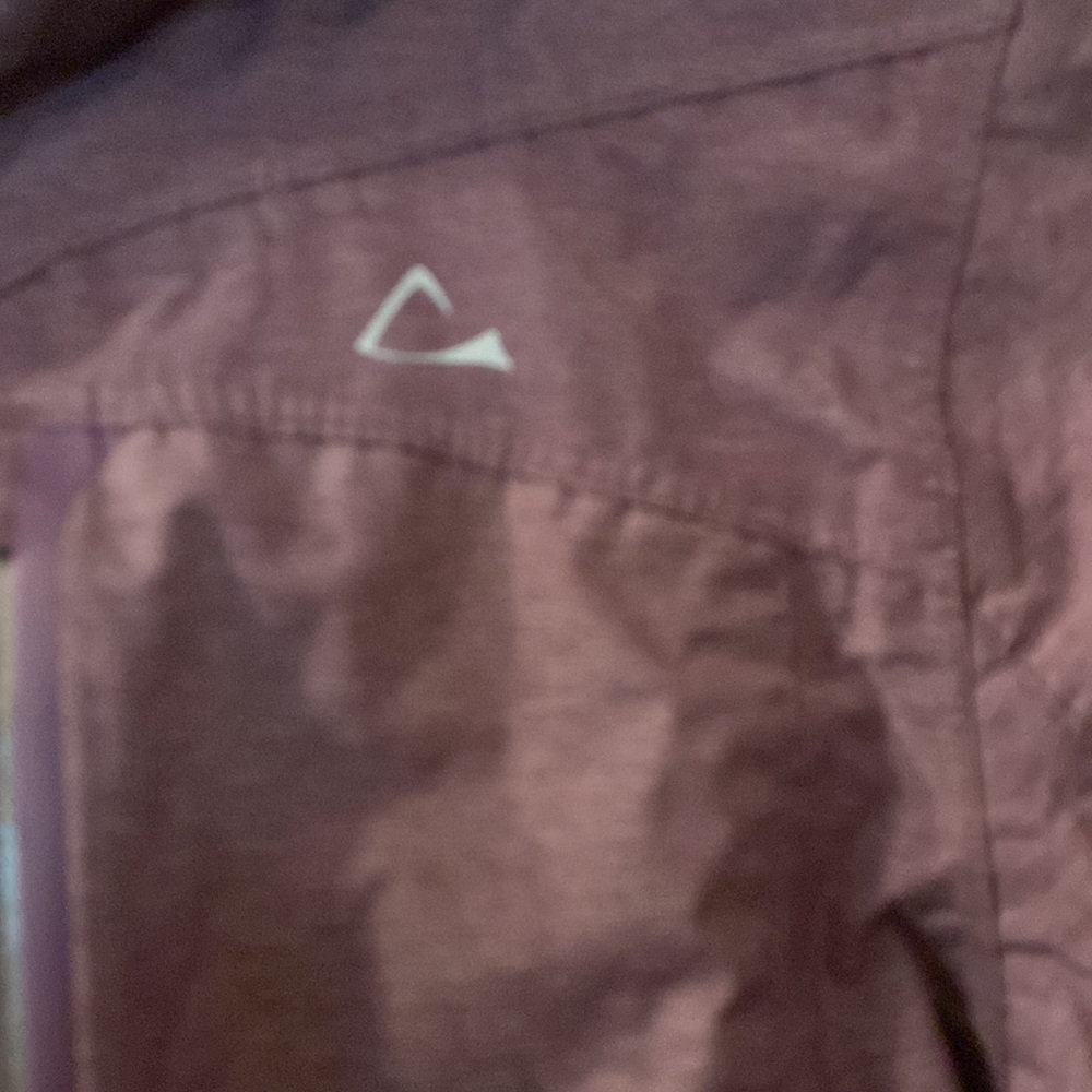 Like new Paradox rain jacket size small - Picture 2 of 7